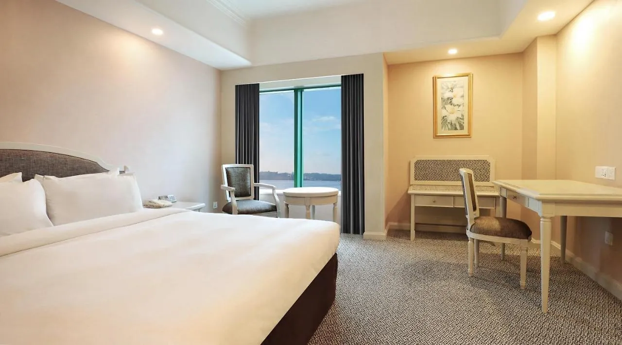 Hotel Berjaya Waterfront Hotel, Johor Bahru