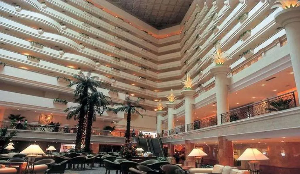 Berjaya Waterfront Hotel, Johor Bahru 4*,