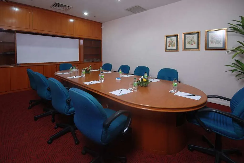 Berjaya Waterfront Hotel, Johor Bahru 4*,