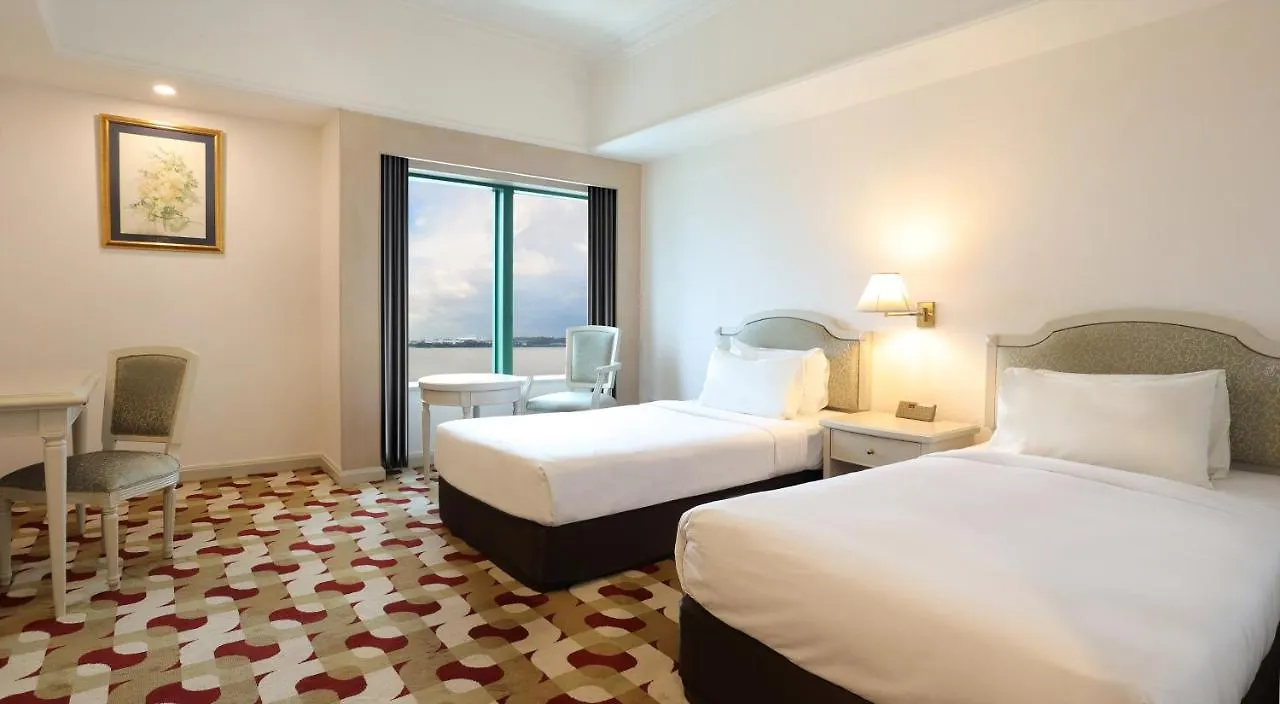 Berjaya Waterfront Hotel, Johor Bahru 4*,